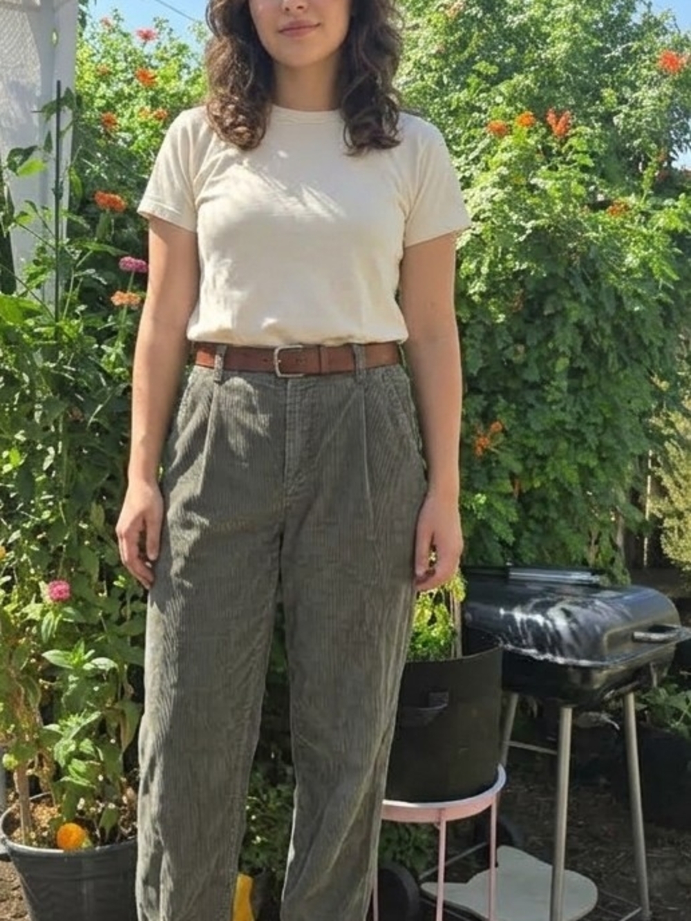 Vintage Old Navy High-Rise Pleated Corduroy Trousers in Sage Olive – Women's 12